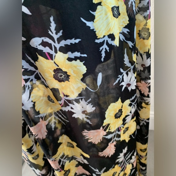 H&M Bell sleeve off the shoulder sheer floral maxi dress - Picture 6 of 8